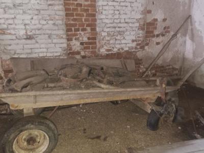Телега с кузовом, 2011 г.в., №010751 (Витебская обл., Глубокский р-н, Озерецкий с/с, д.Озерцы, ул. Советская, 25)